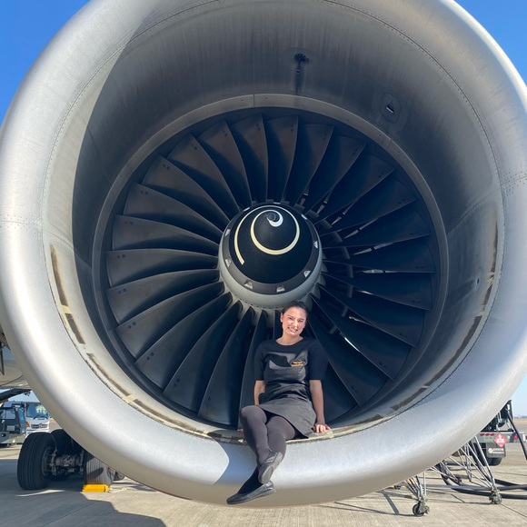 Meet your Posher, Dominique - Picture 3 of 5